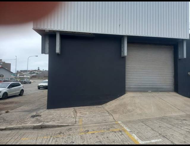 INDUSTRIAL PROPERTY TO RENT IN NORTH END